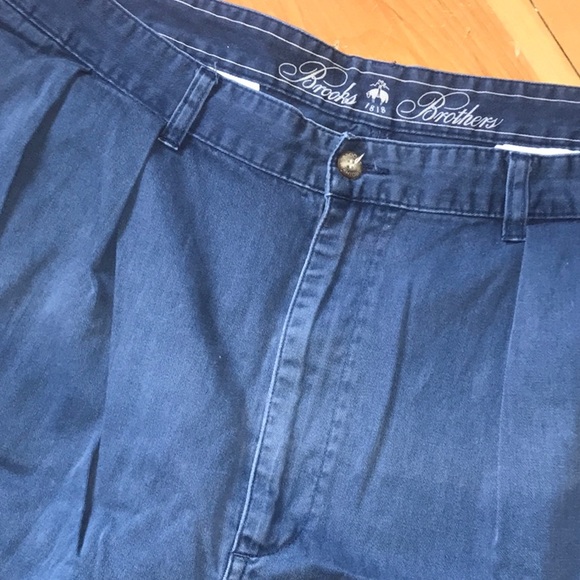 Brooks Brothers Navy Pleated Shorts - Picture 3 of 4